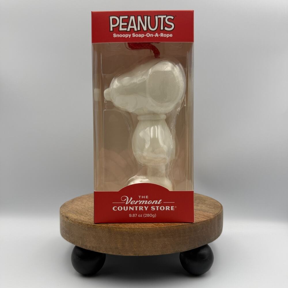 Peanuts Snoopy Soap On A Rope The Vermont Country Store Molded Bar 9.87 oz NIP